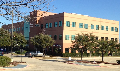 Las Colinas building exterior